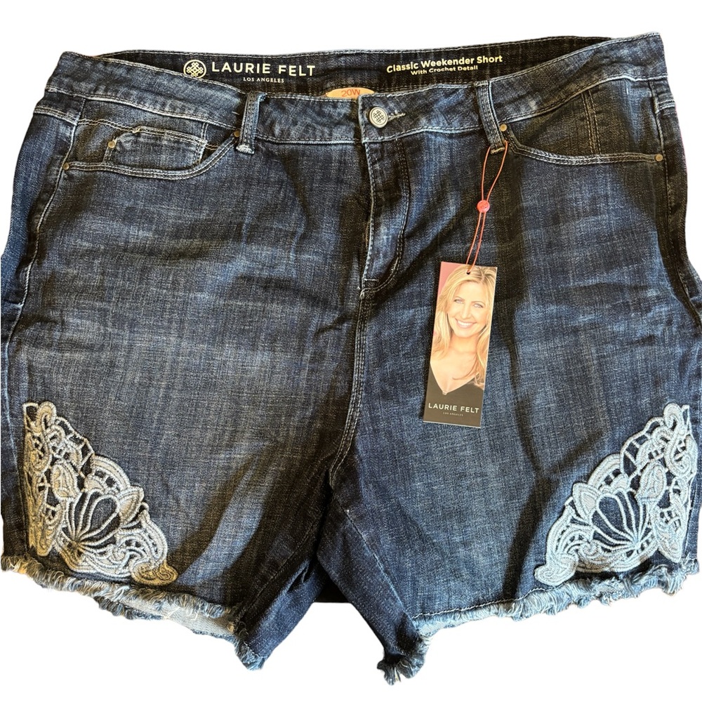 Laurie Felt denim shorts with crochet detail size 20W NWT